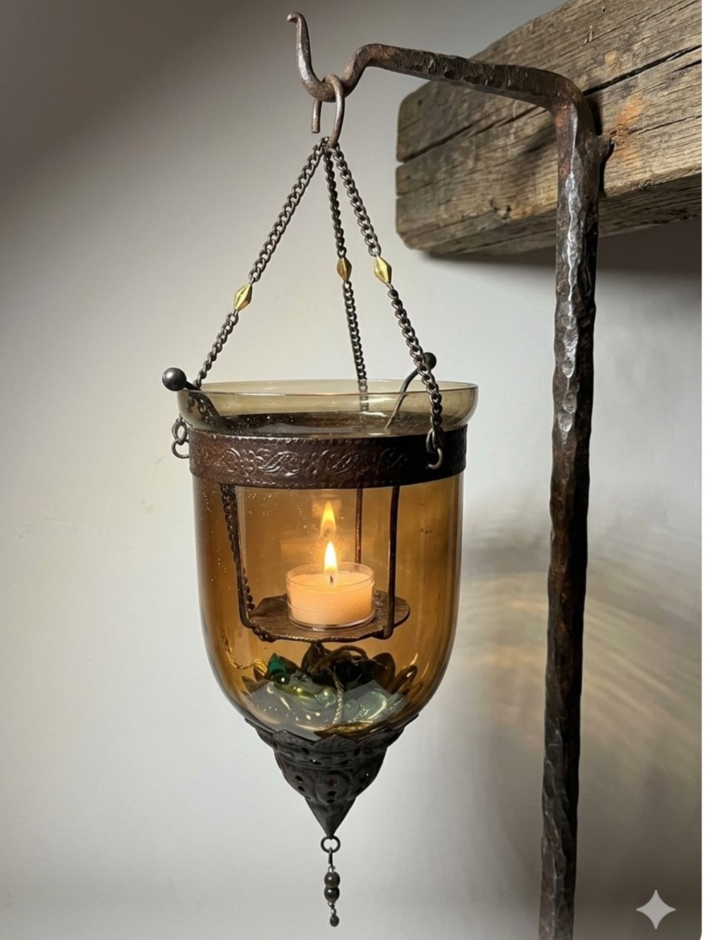 Hanging glass tealight lantern
Anglo-Indian "Hundi" bell jar fashion